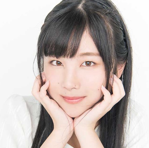 岬なこ
